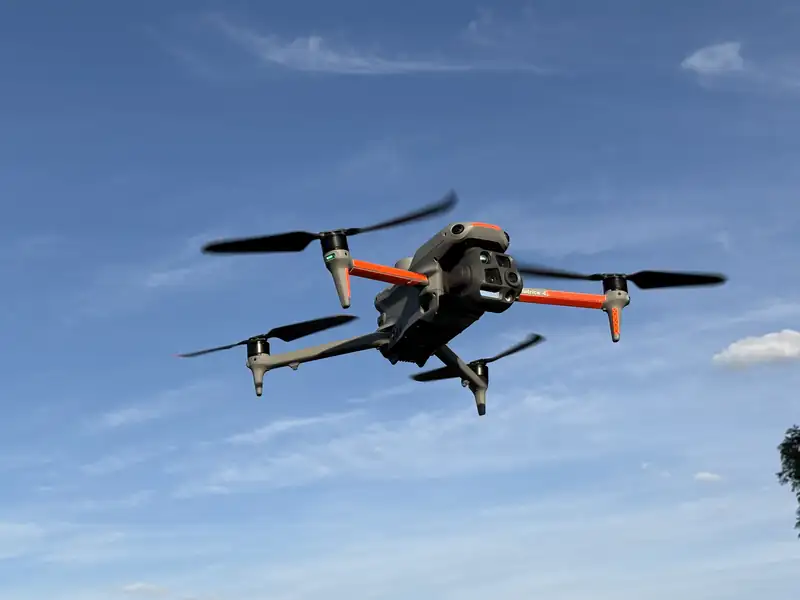 RTK-Drohne bei der Vermessung einer Baustelle in Nordhessen &ndash; zentimetergenaue Gel&auml;ndeerfassung aus der Luft