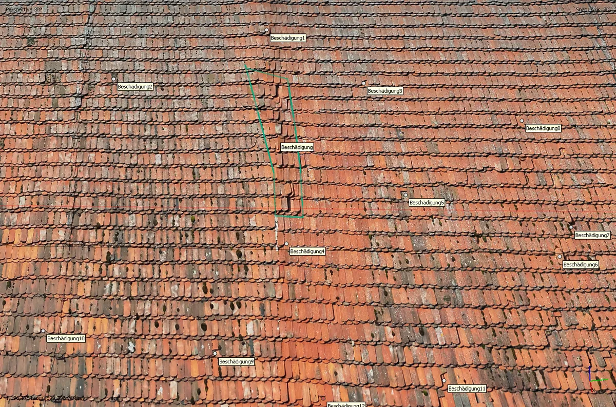 Dachinspektion der Scheune Nahaufnahme – Beschädigte und fehlende Dachziegel im 3D-Modell