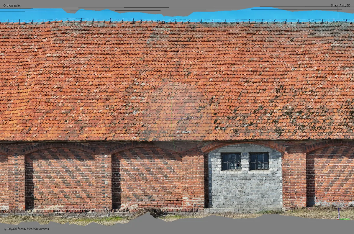 Scheune Frontansicht orthografisch – Ziegelfassade mit Fensteröffnungen und Dacheindeckung