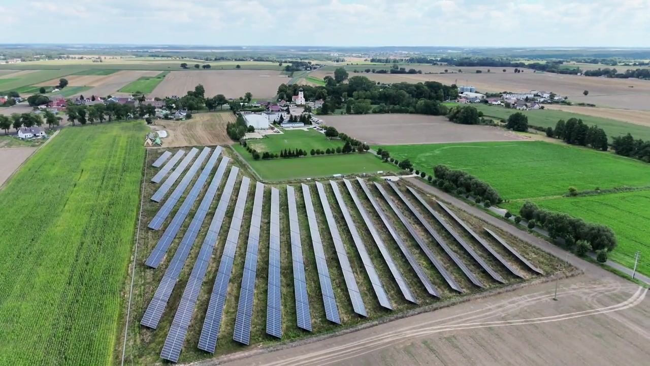 PV-Anlagen-Inspektion: Solarpark aus der Luft